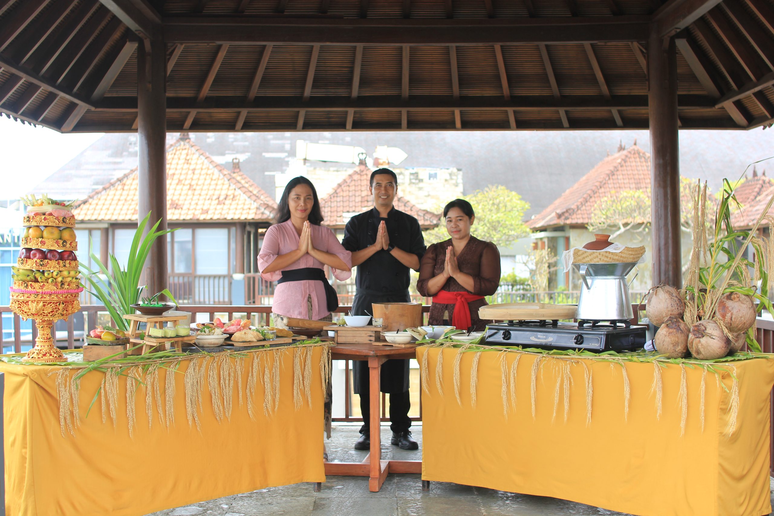 Discover how to make traditional balinese coconut-based snack in Kuta​